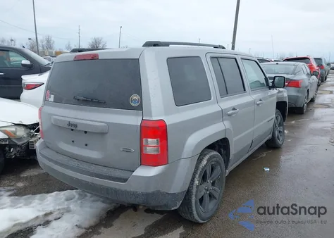 2015 Jeep Patriot Altitude Edition z USA, uszkodzony, nr VIN 1C4NJPBA1FD367864